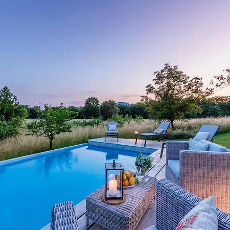 Villa In Tuscany With Private Pool & Views Orentano
